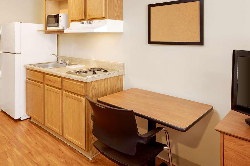 Extended Stay America Select Suites - Akron - South Portage Lakes Habitación foto